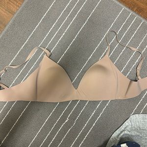 Lululemon bra tan 34c